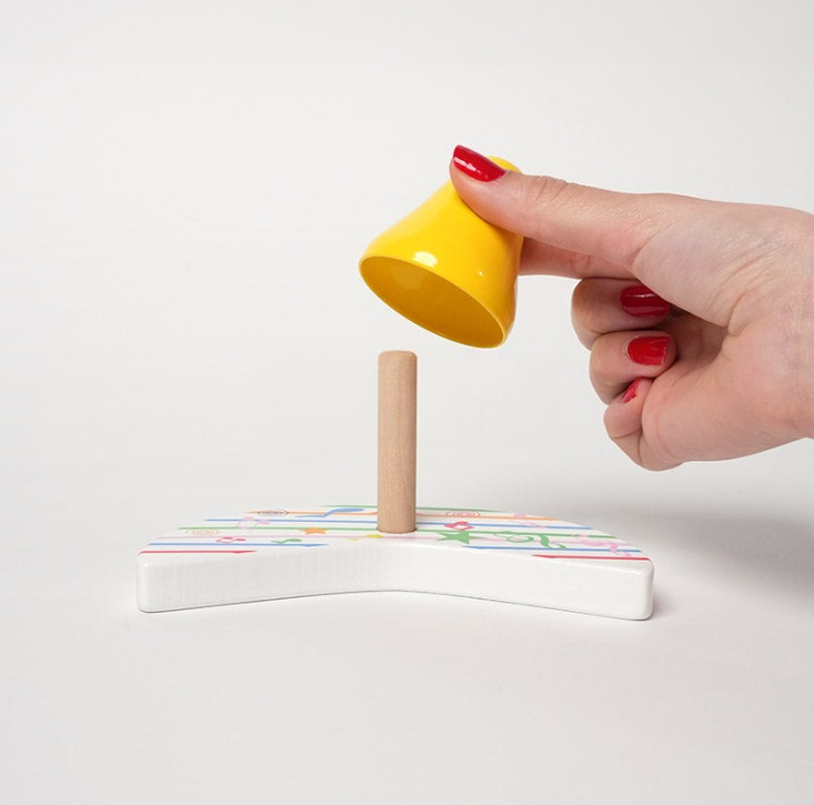 Circuit Musical à Billes Montessori – L’éveil sensoriel qui fait mouche