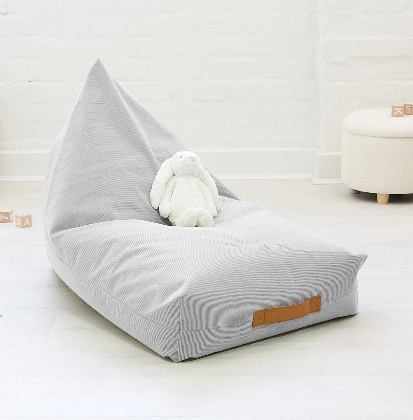 Pouf Arya en Velours Côtelé – Le cocon personnel de votre enfant