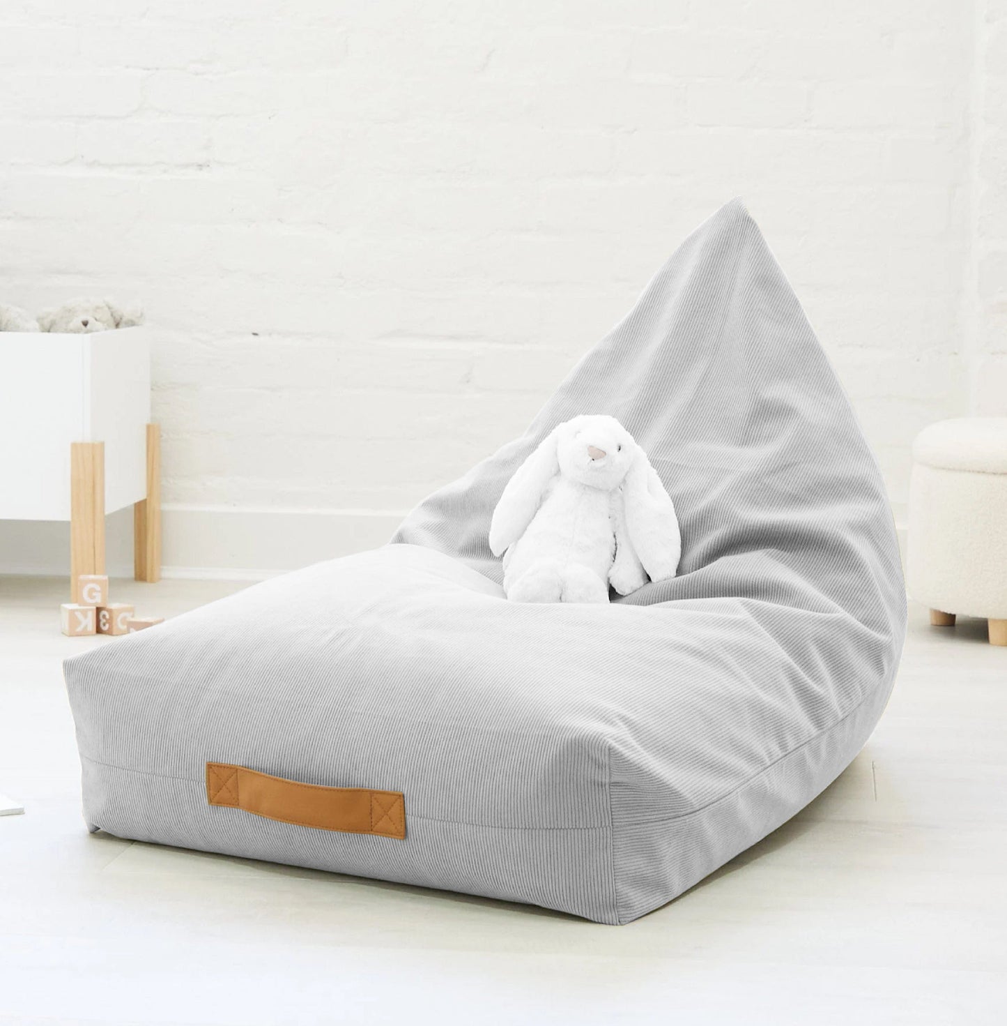 Pouf Arya en Velours Côtelé – Le cocon personnel de votre enfant