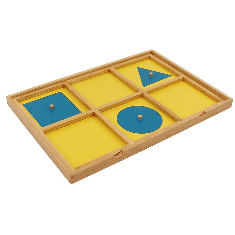 Géométrie Montessori : une exploration sensorielle des formes et des angles