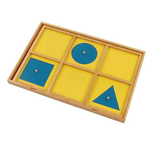 Géométrie Montessori : une exploration sensorielle des formes et des angles