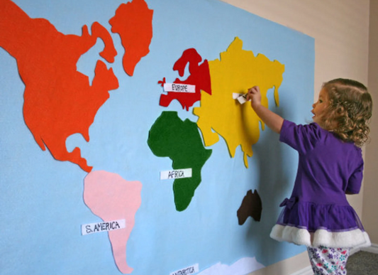 Carte du Monde Montessori : un voyage éducatif et sensoriel à travers les continents