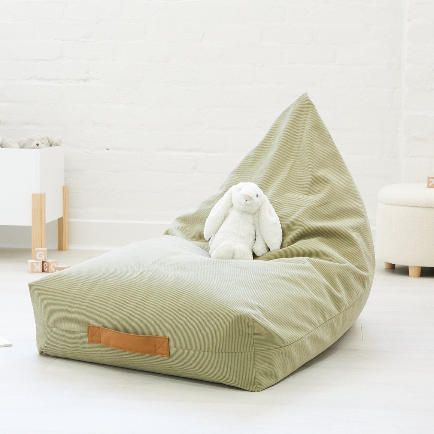 Pouf Arya en Velours Côtelé – Le cocon personnel de votre enfant