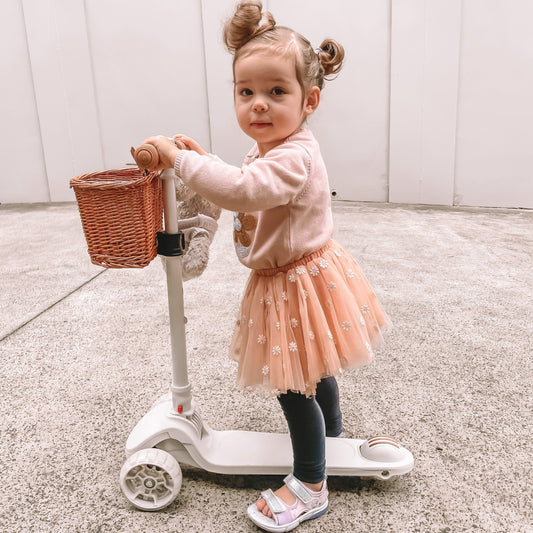 Trottinette 3 Roues avec Panier en Osier – Pour des Balades Enchantées